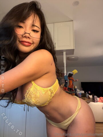 Yinahomefi – OF Image set