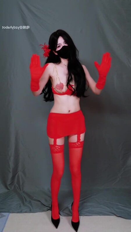 yingxiu.xyz nude photo 15