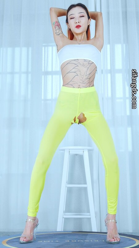 yingxiu.xyz nude photo 17