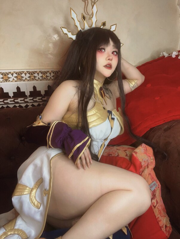 yinniie0 nude photo 6