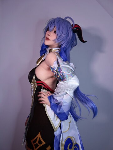 yinniie0 nude photo 23