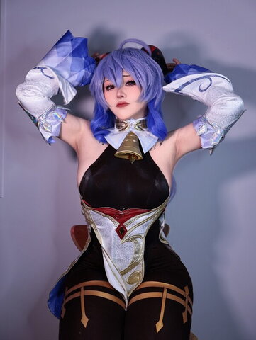 yinniie0 nude photo 22
