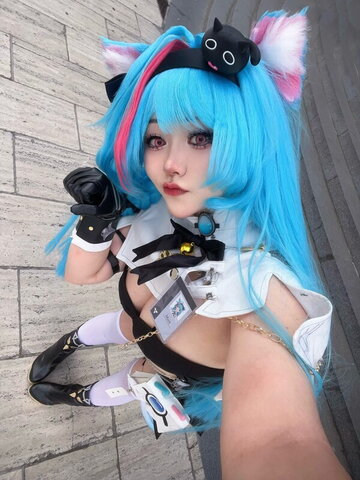 yinniie0 nude photo 9