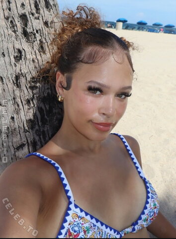 Yonna Jay nude photo 14