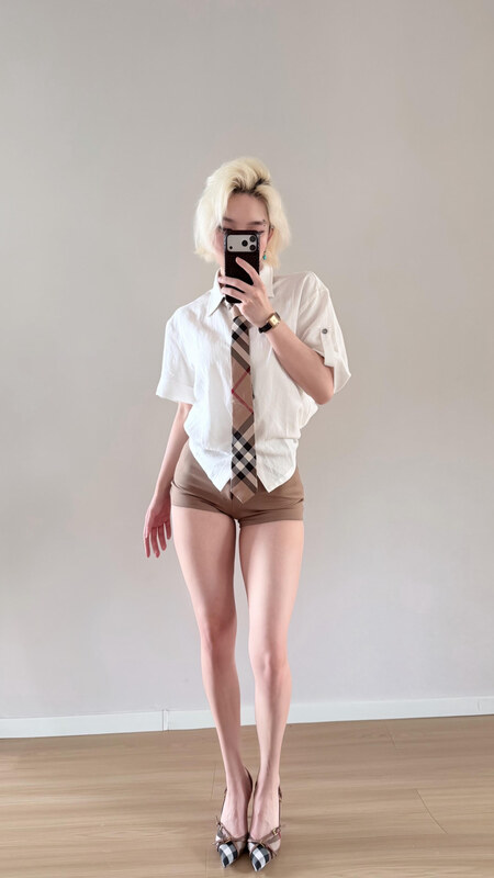 Yoona nude photo 13