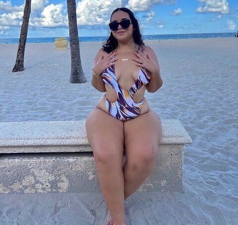 Young Thicc IG Shorties New (6 photos)