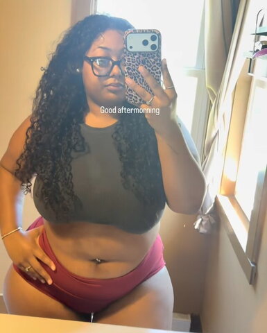 Young Thicc IG Shorties Sexy (6 photos)