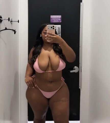 Young Thicc IG Shorties nude photo 5