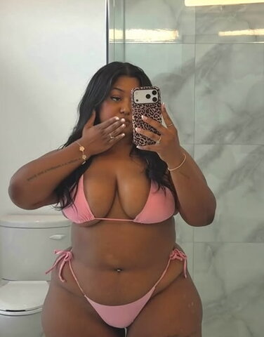 Young Thicc IG Shorties nude photo 1