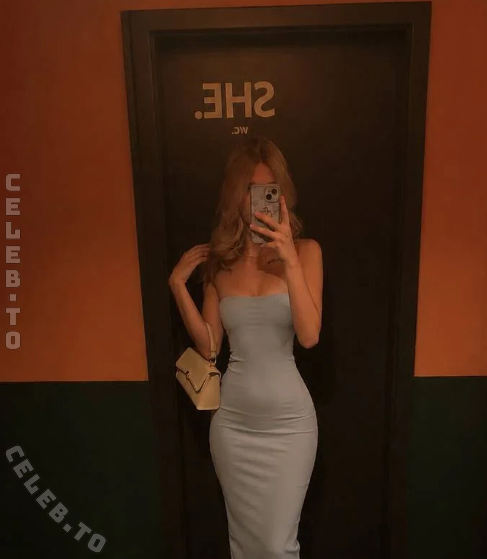 YoungGermanKiki18 nude photo 1