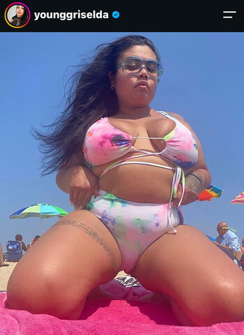 YoungGriselda nude photo 12