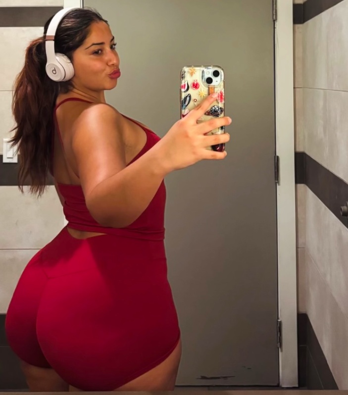yourdollydolll nude photo 4