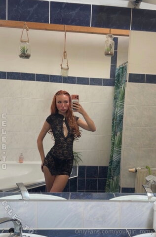 Yourgirl_Romy – What do you say about the outfit? Just right or a bit too much? 👀