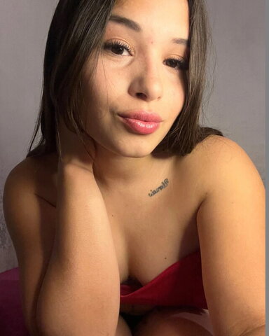 yourgirlvalerie nude photo 3