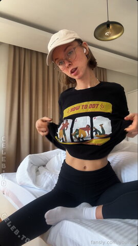 Yourina Fresh (2 photos)