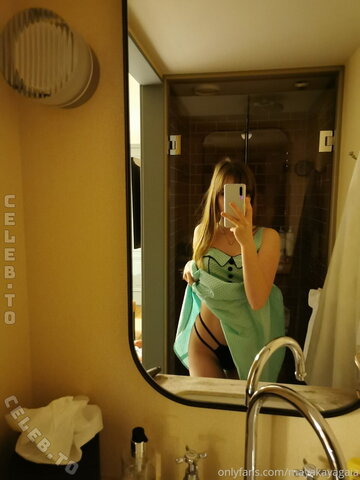 YourLittleMaya nude photo 8