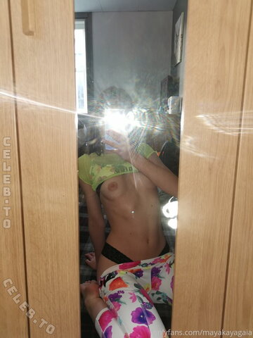 YourLittleMaya nude photo 10