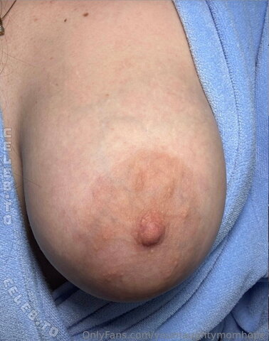 yournaughtymomhope nude photo 7