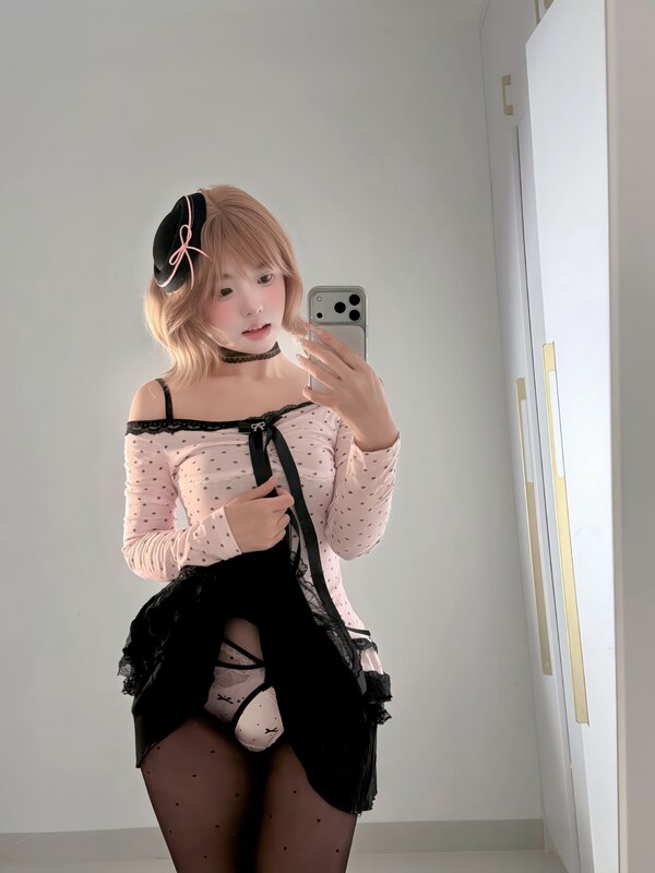 yourzhen zz775888 nude photo 2