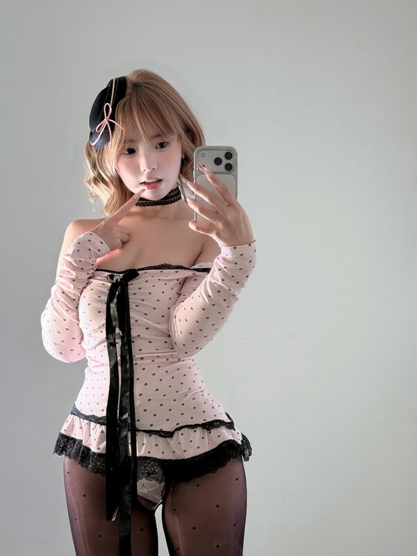 yourzhen zz775888 nude photo 3