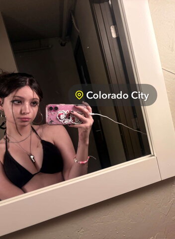 Yousmoke8ths nude photo 5