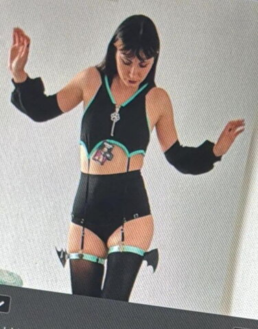 Yquen nude photo 10