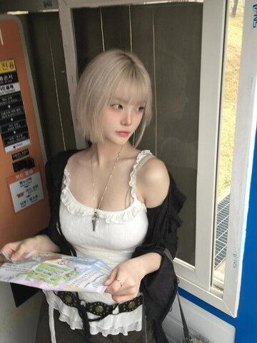 y._.sc nude photo 45