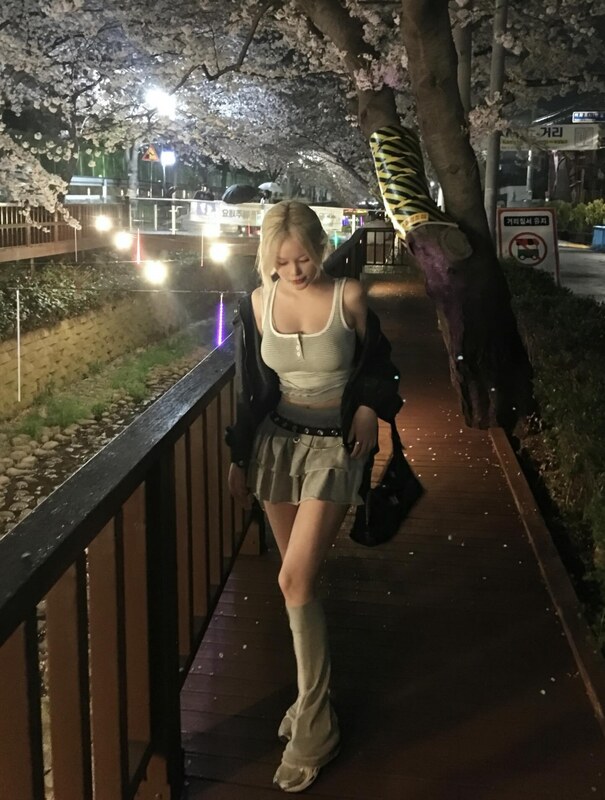 y._.sc nude photo 35