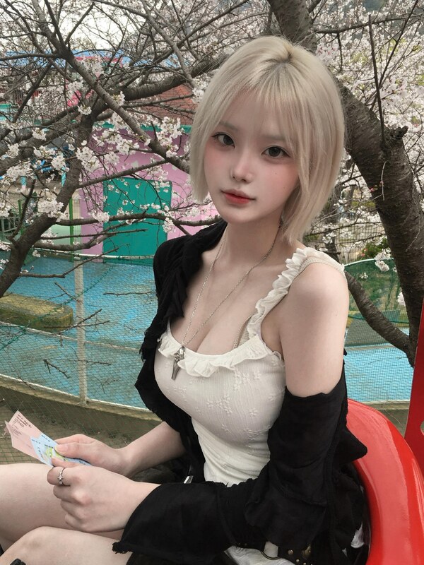 y._.sc nude photo 41