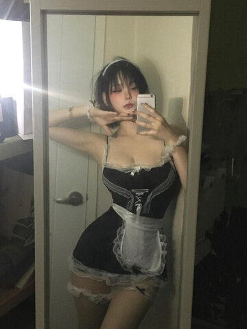y._.sc nude photo 5