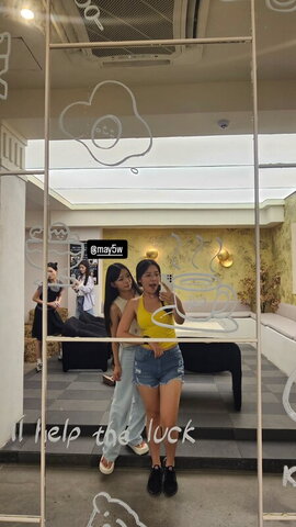 Yuggie_TV nude photo 11