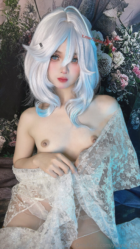 Yui Chan nude photo 1