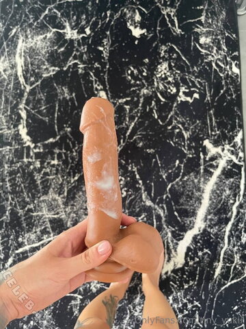 Yuki Cookkie nude photo 2