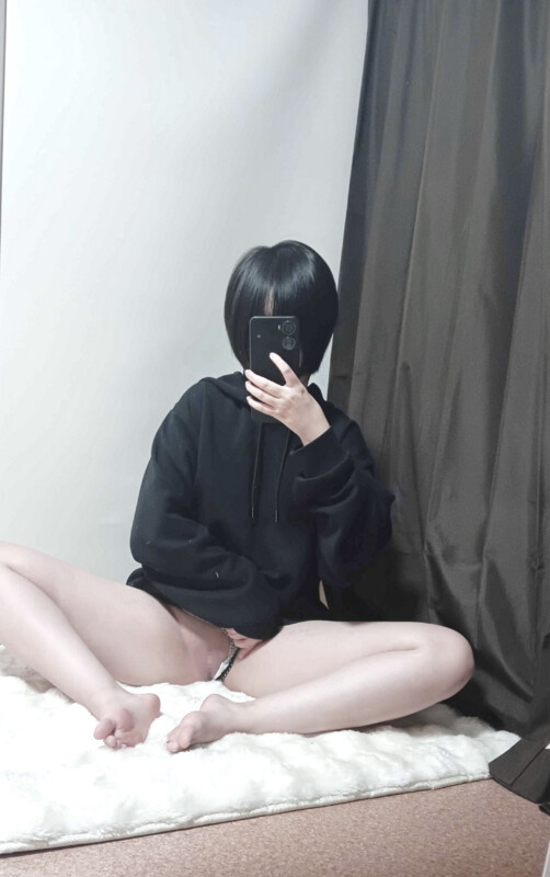 Yuki Shino nude photo 4