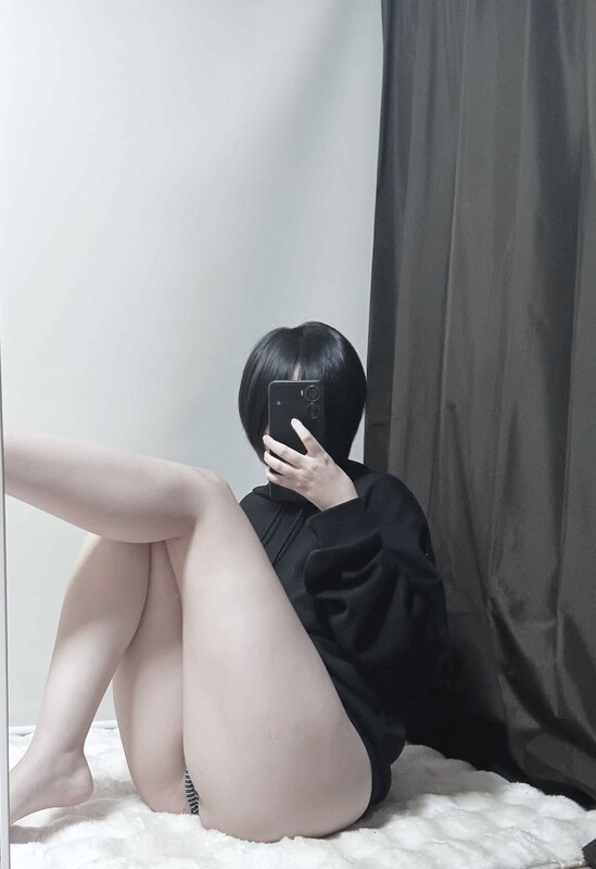 Yuki Shino nude photo 8
