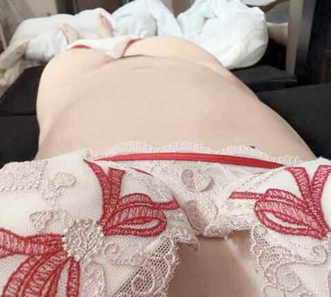 Yuki Shino nude photo 9