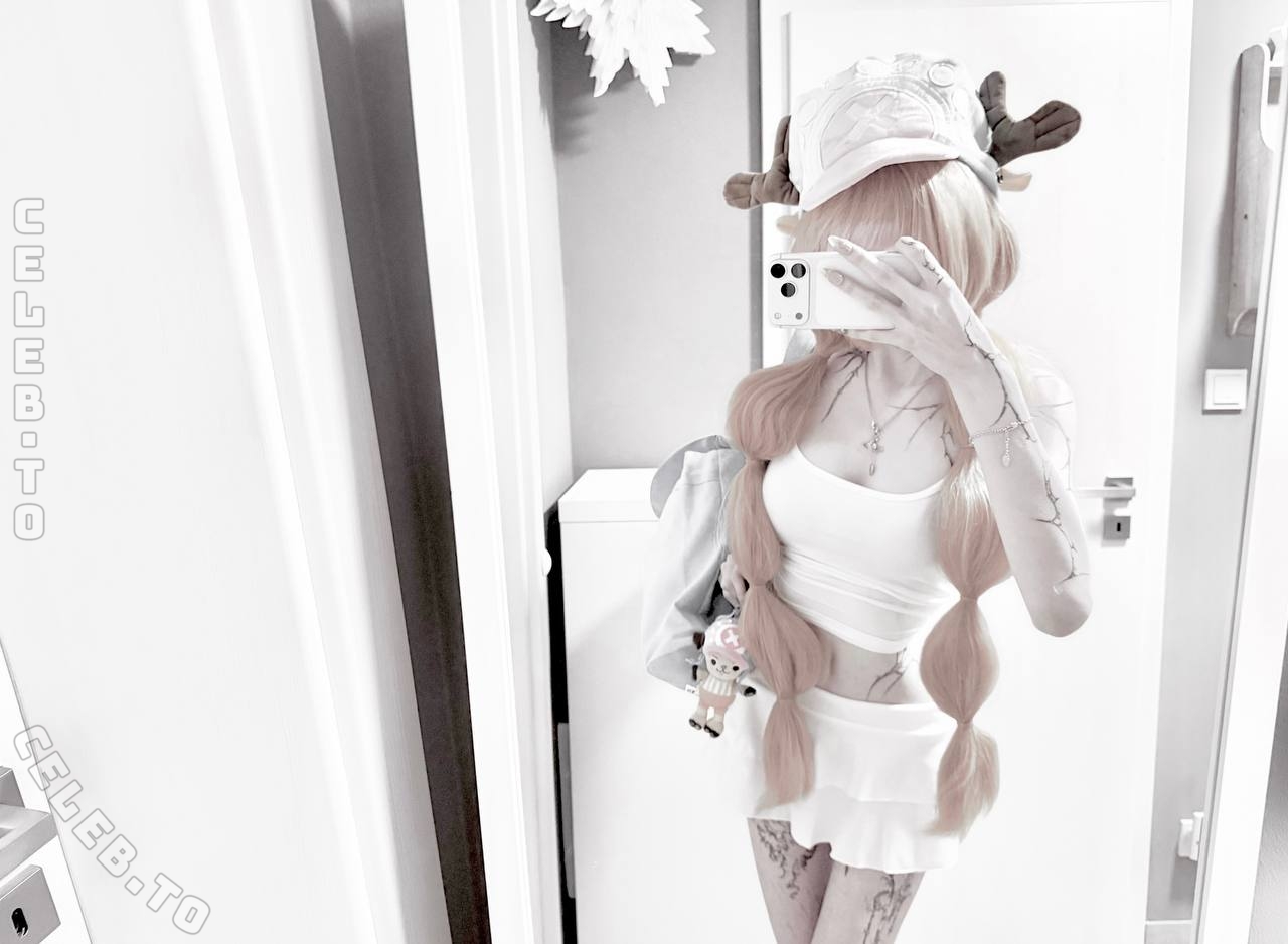 Yukionnadoll nude photo 8