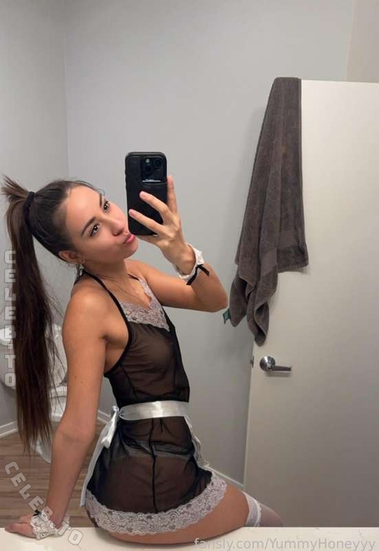 YummyHoneyyy nude photo 6