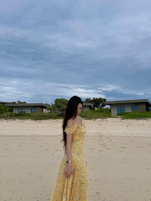 Yuna nude photo 9