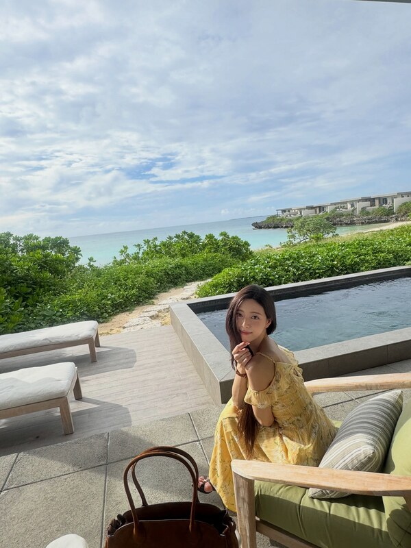 Yuna nude photo 15