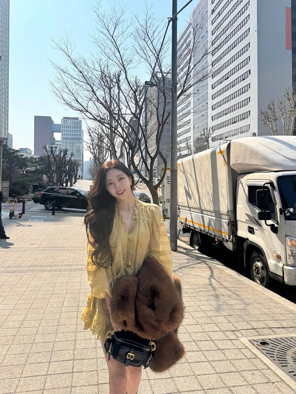 Yuna nude photo 4