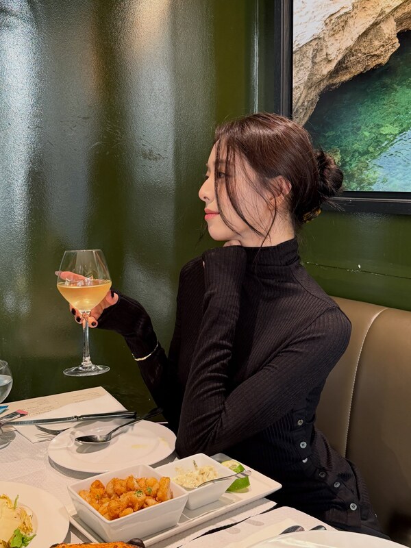 Yuna nude photo 12