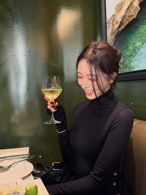 Yuna nude photo 13