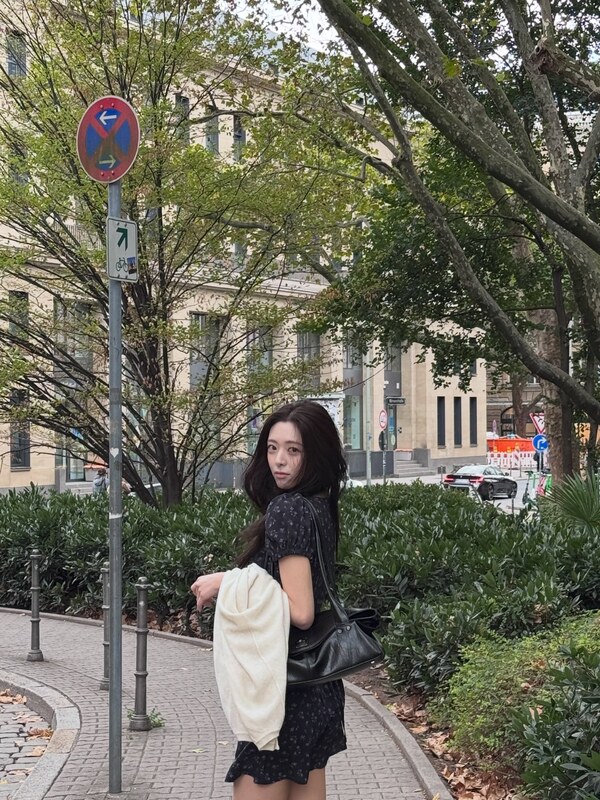 Yuna nude photo 1