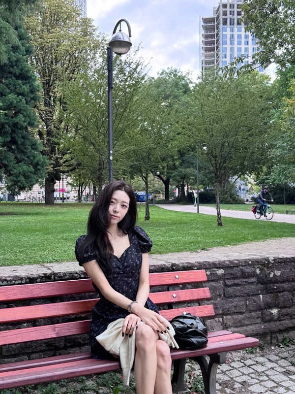Yuna nude photo 3