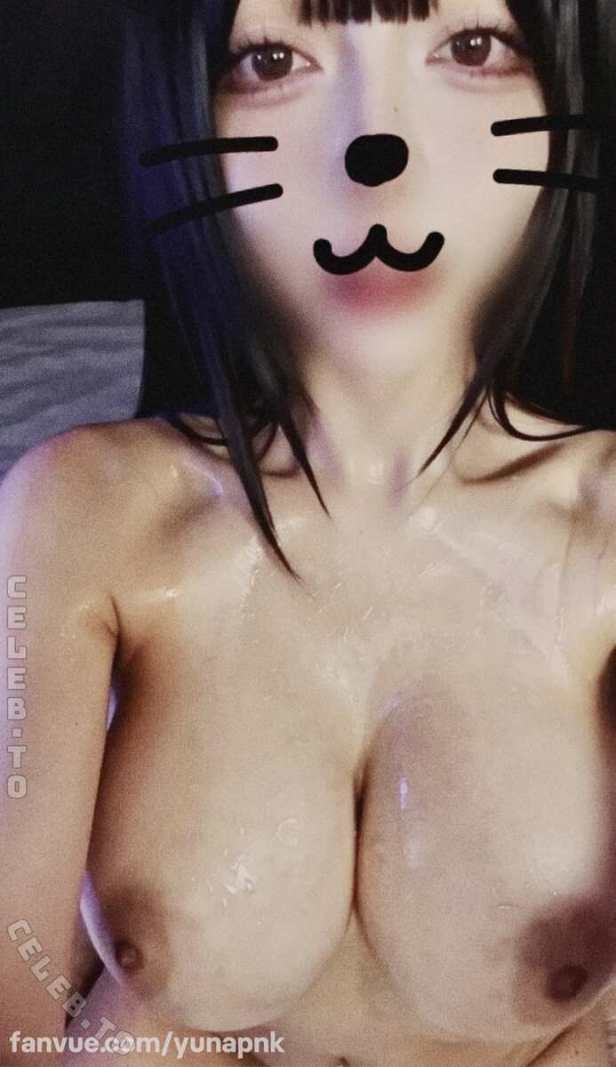 Yunapnk nude photo 8