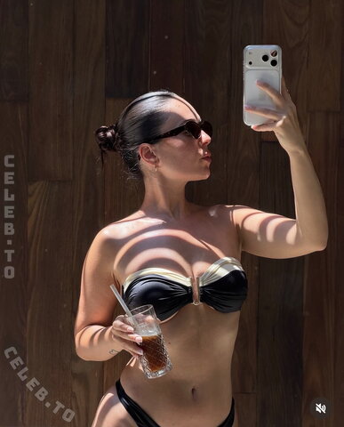 Yungpeppermint nude photo 1
