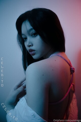 Yunmago nude photo 7