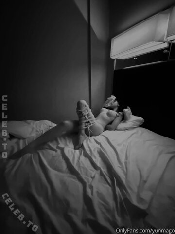 Yunmago nude photo 8