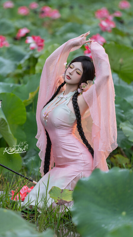 Yuuhuia nude photo 23